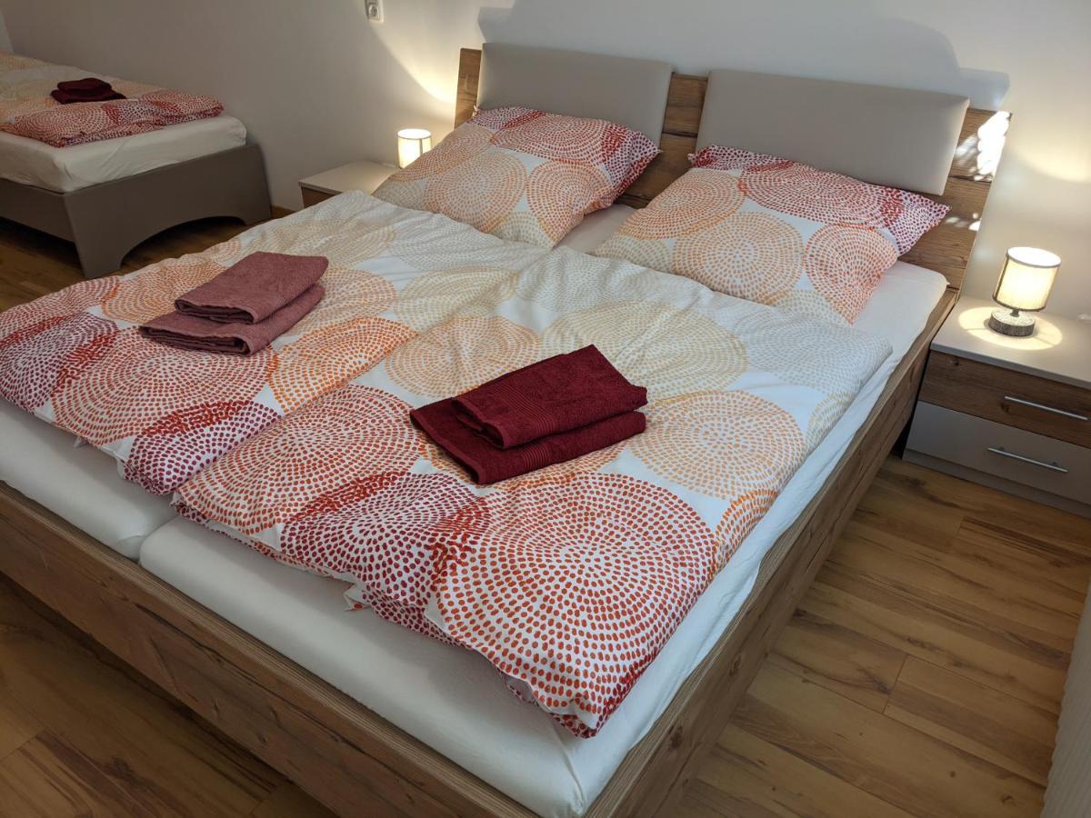 Apartment Monsevi *